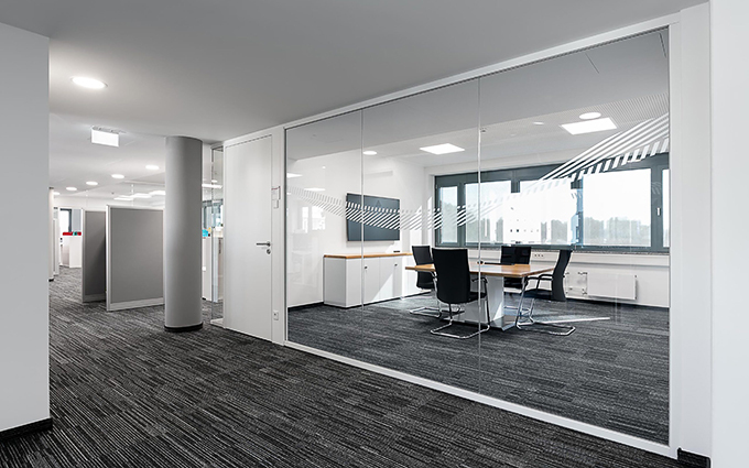के बारे में नवीनतम कंपनी का मामला Siemens commercial building SlimFrame Glass Partition Project