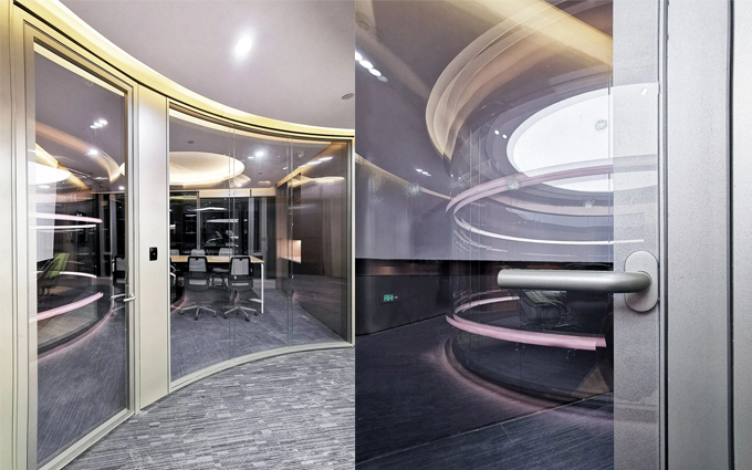 के बारे में नवीनतम कंपनी का मामला Curved panoramic glass partition system project